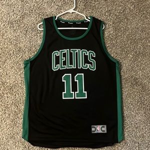 KYRIE BOSTON CELTICS JERSEY # 11 (SIZE LARGE)